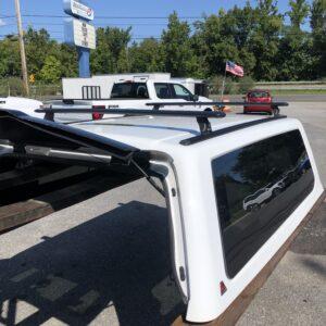 NEW/OVERSTOCK LEER 100XQ TRUCK CAP 2018 FORD SUPER DUTY CREW CAB SHORT BED Z1 WHITE - 24082189